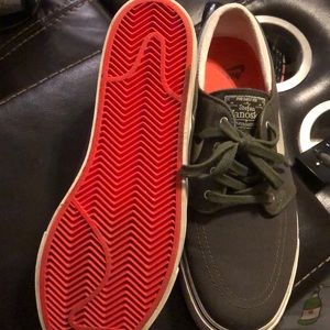 Nike Shoes - Stefan janoski army green skate shoes Nike Shoes - Stefan janoski army green skate shoes